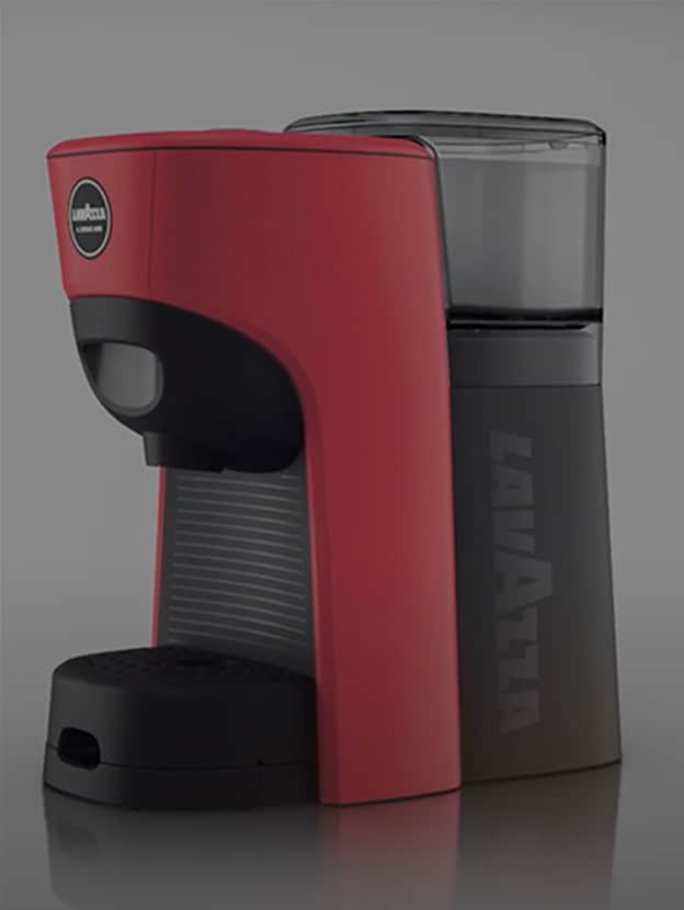 Lavazza, A Modo Mio Tiny, Macchina per Caffè Compatta con 64 Capsule  Qualità Rossa Incluse, con Spegnimento Automatico, Poggia Tazza Rimovibile  e Regolabile, 1450 W, 220-240 V AC, 50-60 Hz, Nera 